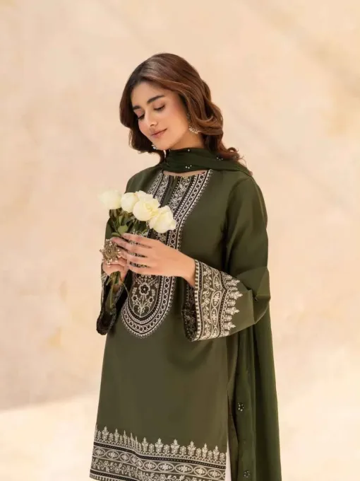 3063AF01-B32F-431F-BE46-AF65F164907C Sapphire 3Pcs Embroidered Winter Dhanak Collection 2026 SP-1382
