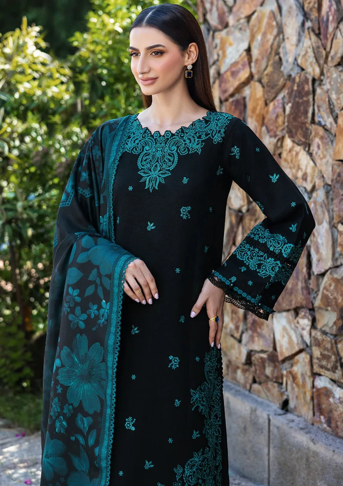 35_d8f77650-43b8-46fc-bebb-51f6047c16a1 Premium Airjet Dhanak With Digital Wool Shawl PA-1386
